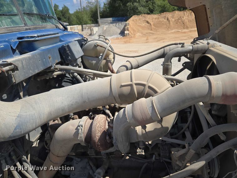 image for item EU3784 1999 Mack RD690S ready mix truck