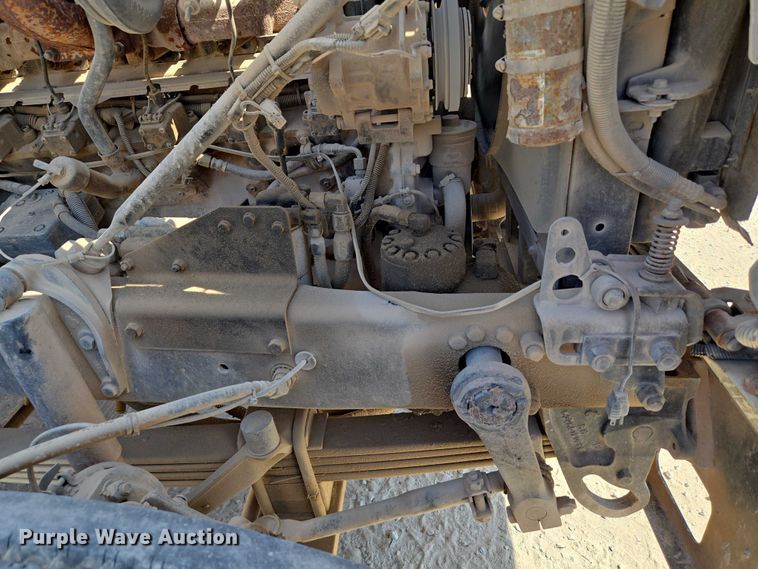 image for item EU3784 1999 Mack RD690S ready mix truck