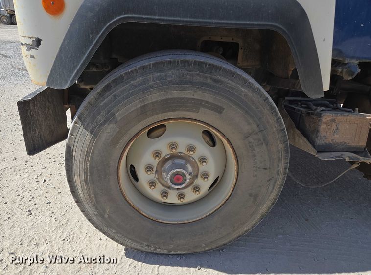 image for item EU3784 1999 Mack RD690S ready mix truck