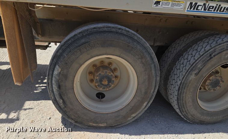 image for item EU3784 1999 Mack RD690S ready mix truck