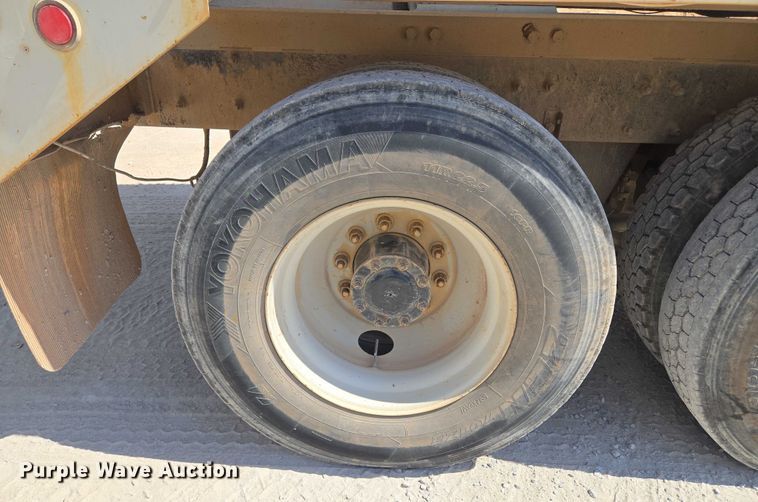 image for item EU3784 1999 Mack RD690S ready mix truck