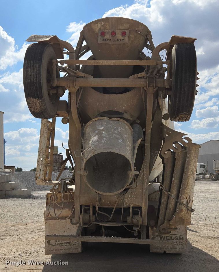 image for item EU3785 2000 Mack RD690S ready mix truck