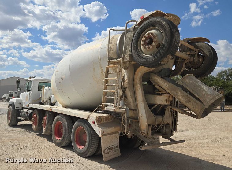 image for item EU3785 2000 Mack RD690S ready mix truck