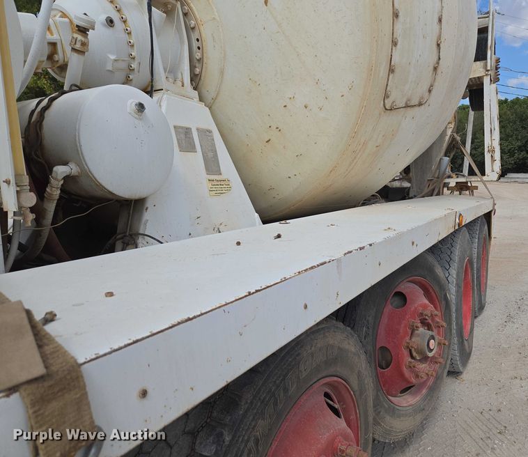 image for item EU3785 2000 Mack RD690S ready mix truck