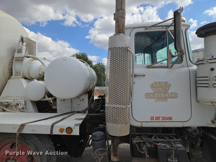 image for item EU3785 2000 Mack RD690S ready mix truck