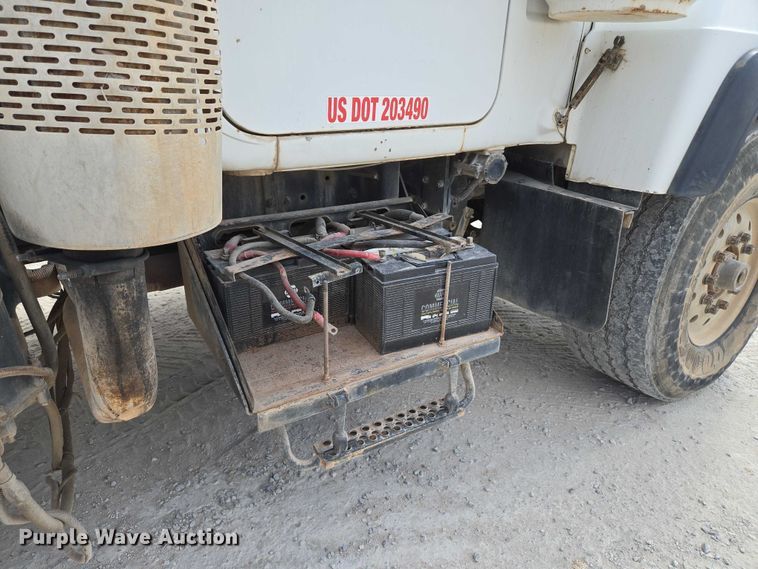 image for item EU3785 2000 Mack RD690S ready mix truck