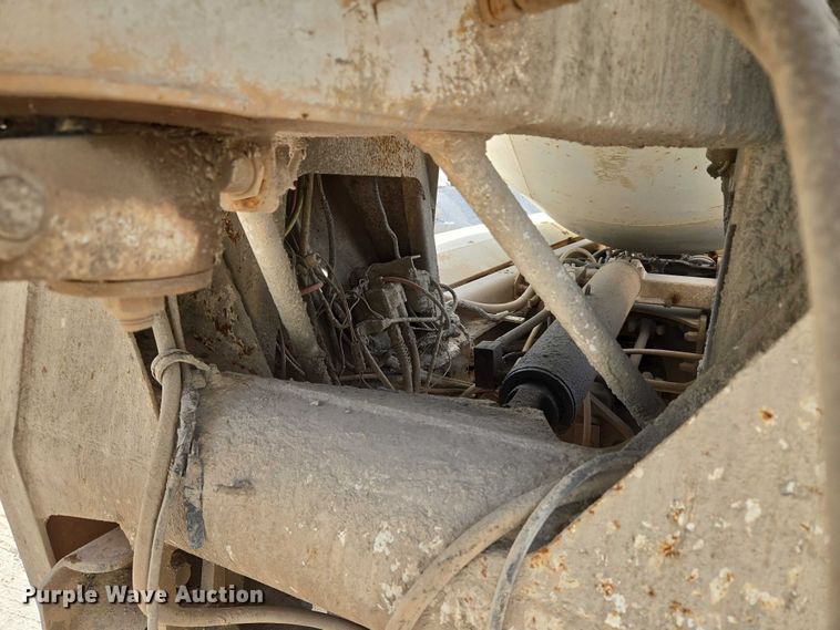 image for item EU3785 2000 Mack RD690S ready mix truck