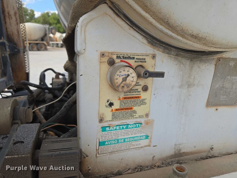 image for item EU3785 2000 Mack RD690S ready mix truck