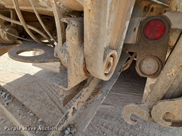 image for item EU3785 2000 Mack RD690S ready mix truck