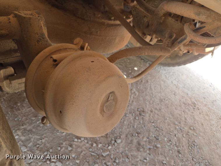 image for item EU3785 2000 Mack RD690S ready mix truck