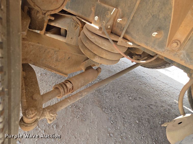 image for item EU3785 2000 Mack RD690S ready mix truck