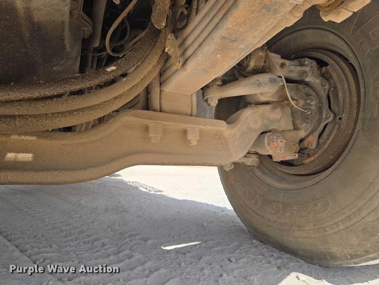 image for item EU3785 2000 Mack RD690S ready mix truck