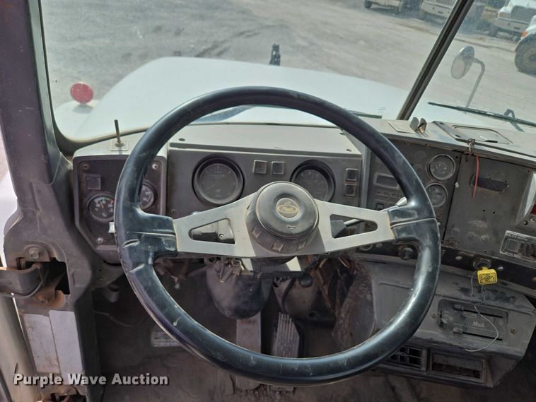 image for item EU3785 2000 Mack RD690S ready mix truck