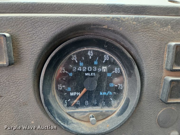 image for item EU3785 2000 Mack RD690S ready mix truck