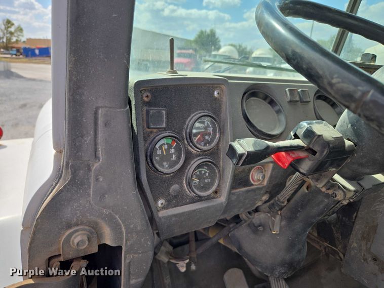 image for item EU3785 2000 Mack RD690S ready mix truck