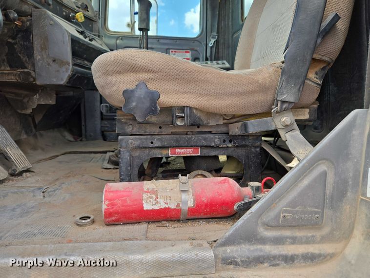 image for item EU3785 2000 Mack RD690S ready mix truck