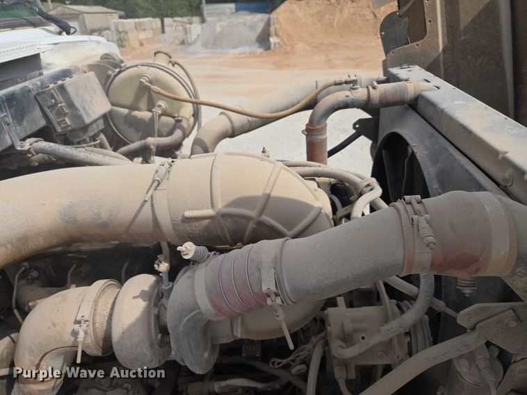 image for item EU3785 2000 Mack RD690S ready mix truck