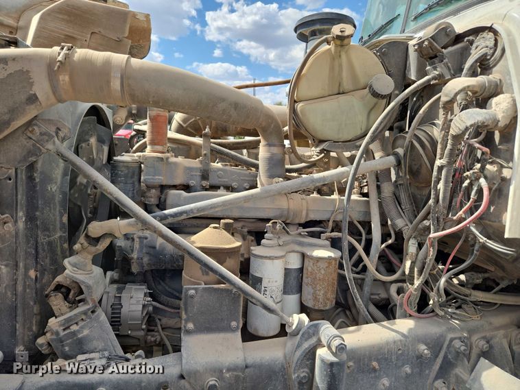 image for item EU3785 2000 Mack RD690S ready mix truck