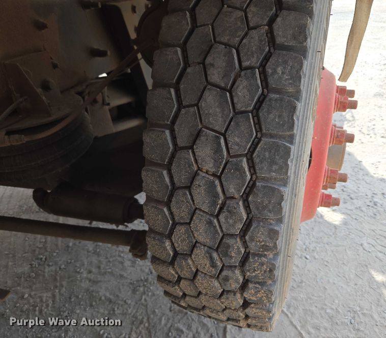 image for item EU3785 2000 Mack RD690S ready mix truck