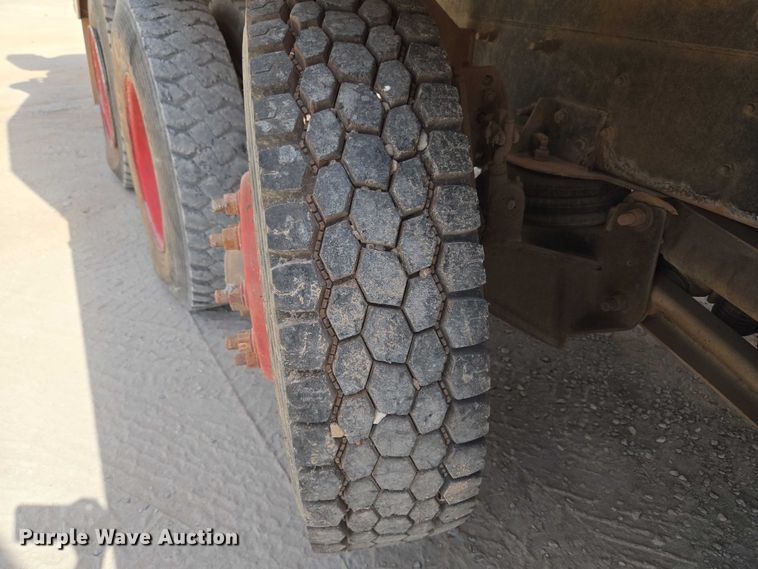 image for item EU3785 2000 Mack RD690S ready mix truck