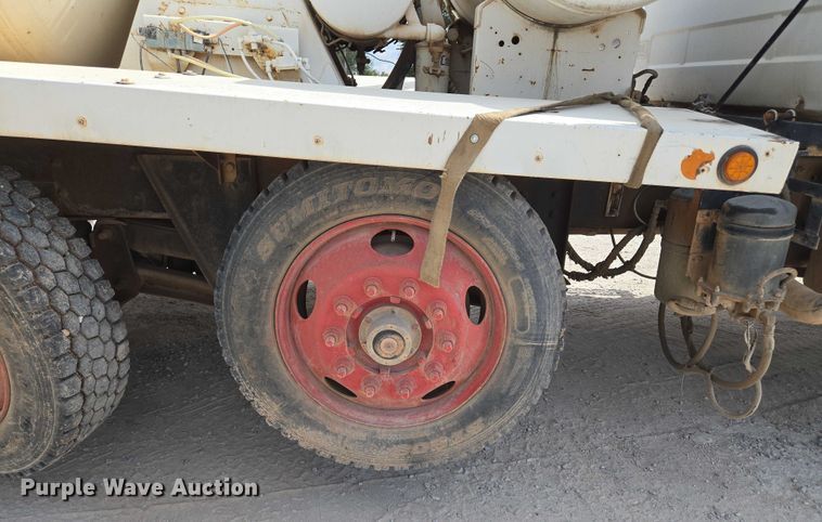 image for item EU3785 2000 Mack RD690S ready mix truck