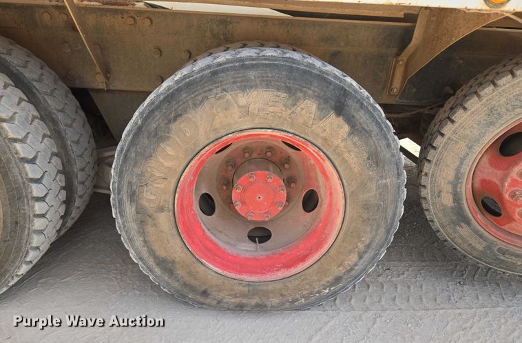 image for item EU3785 2000 Mack RD690S ready mix truck