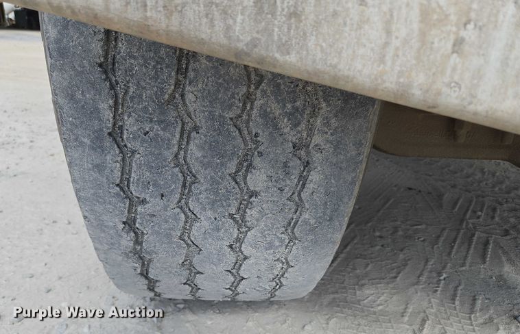 image for item EU3785 2000 Mack RD690S ready mix truck