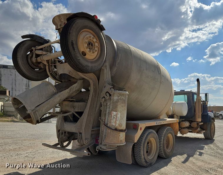 image for item EU3786 1999 Mack RD690S ready mix truck