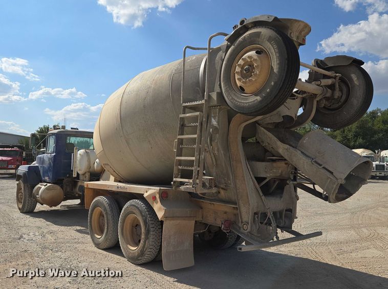 image for item EU3786 1999 Mack RD690S ready mix truck