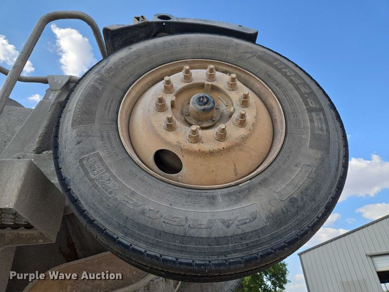 image for item EU3786 1999 Mack RD690S ready mix truck