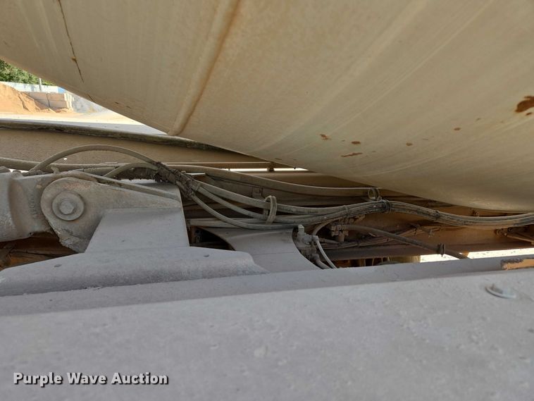 image for item EU3786 1999 Mack RD690S ready mix truck