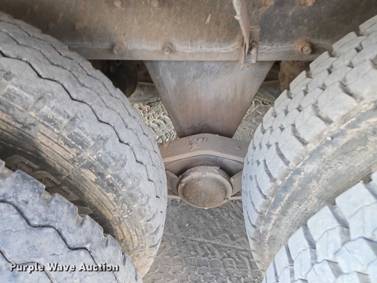 image for item EU3786 1999 Mack RD690S ready mix truck