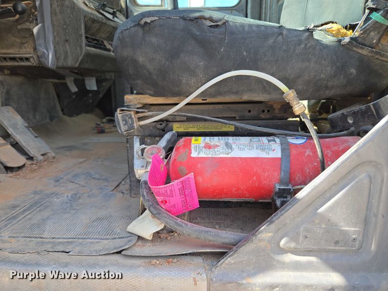 image for item EU3786 1999 Mack RD690S ready mix truck