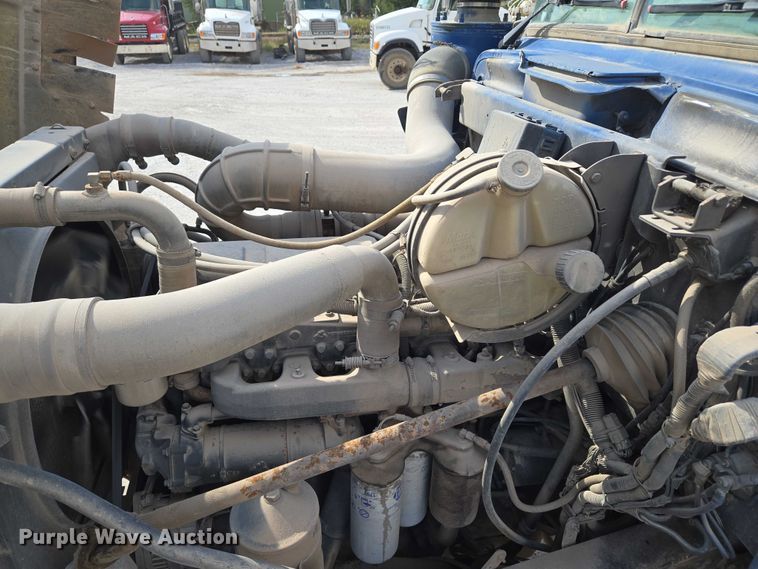 image for item EU3786 1999 Mack RD690S ready mix truck