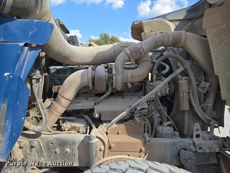 image for item EU3786 1999 Mack RD690S ready mix truck