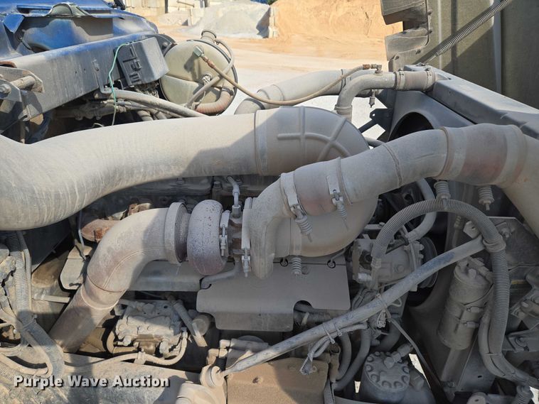 image for item EU3786 1999 Mack RD690S ready mix truck