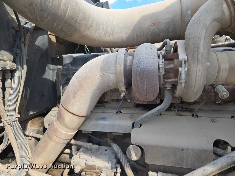 image for item EU3786 1999 Mack RD690S ready mix truck