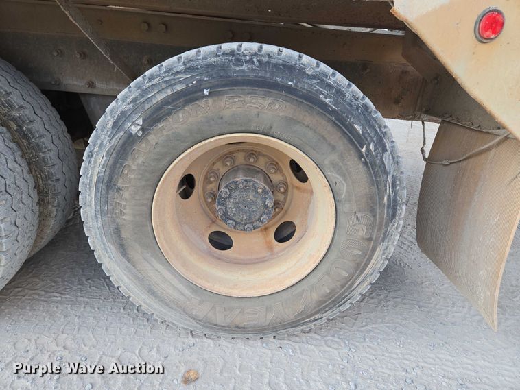 image for item EU3786 1999 Mack RD690S ready mix truck