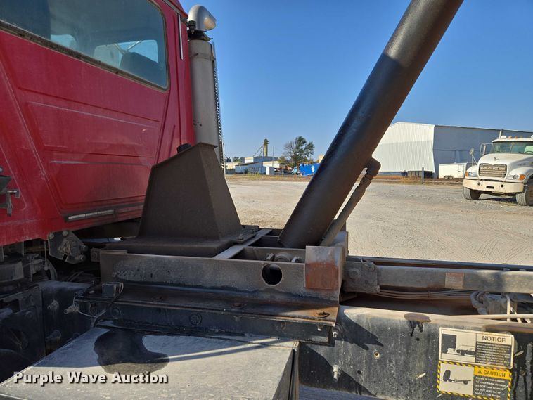 image for item EU3787 2007 Mack CV713 dump truck