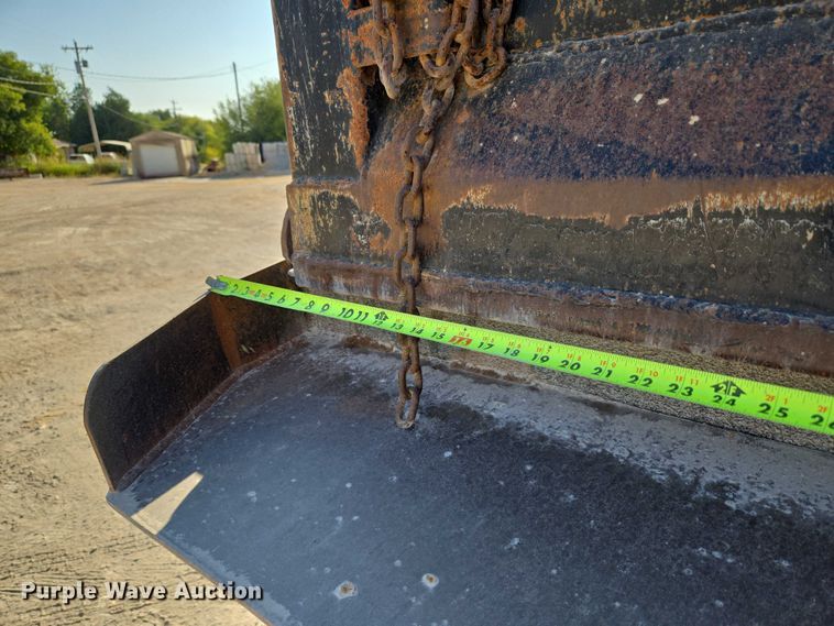 image for item EU3787 2007 Mack CV713 dump truck