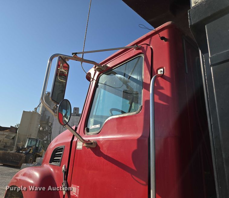 image for item EU3787 2007 Mack CV713 dump truck