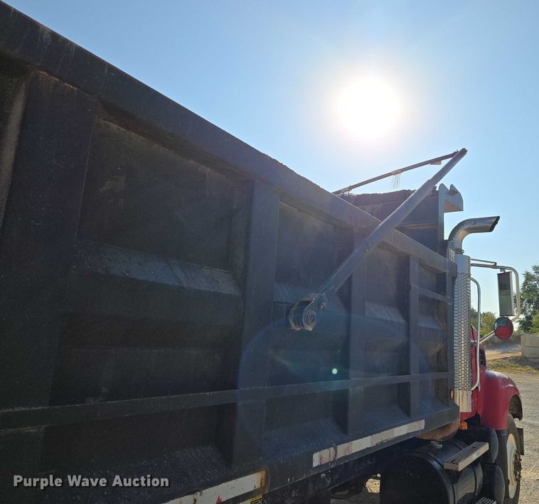 image for item EU3787 2007 Mack CV713 dump truck