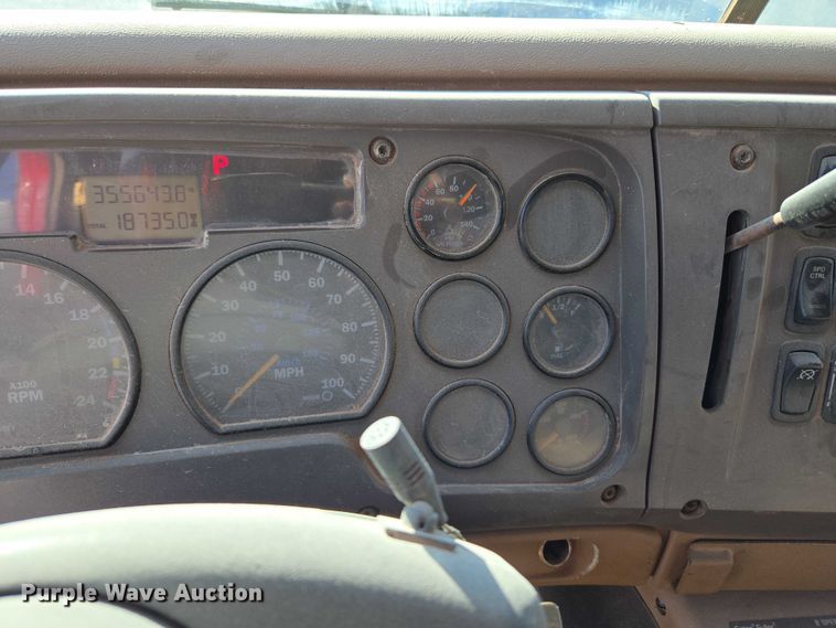 image for item EU3787 2007 Mack CV713 dump truck