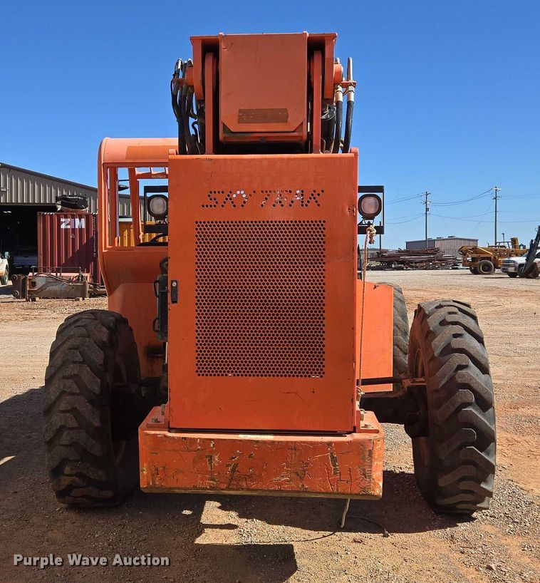 image for item EU3876 2009 Sky Trak 8042 telehandler