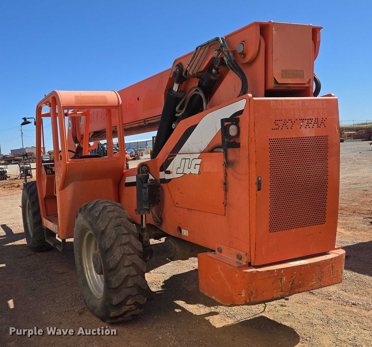 image for item EU3876 2009 Sky Trak 8042 telehandler