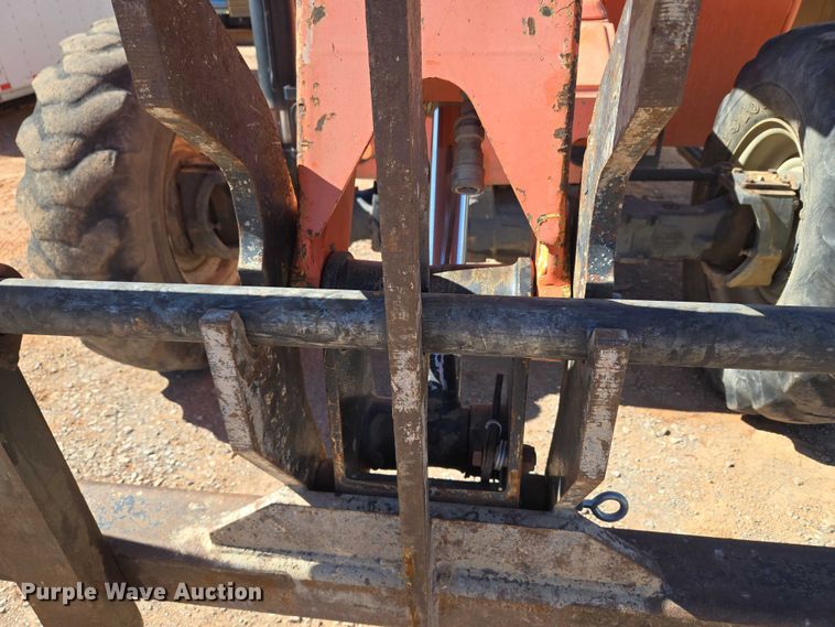 image for item EU3876 2009 Sky Trak 8042 telehandler