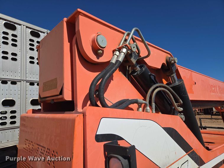 image for item EU3876 2009 Sky Trak 8042 telehandler