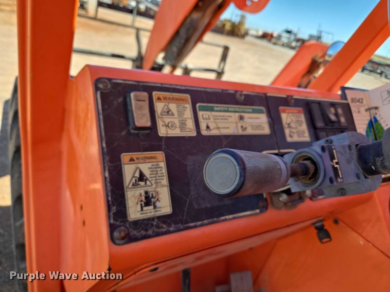 image for item EU3876 2009 Sky Trak 8042 telehandler