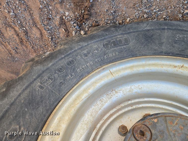 image for item EU3876 2009 Sky Trak 8042 telehandler