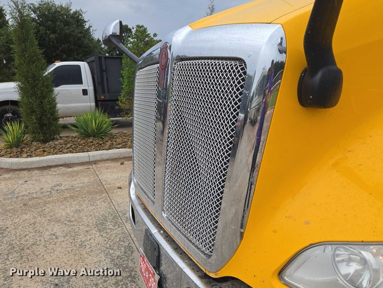 image for item EU3898 2021 Kenworth T680 dump truck